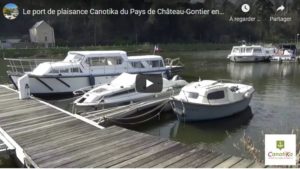 les bateaux aux pontons du port de cHâteau-Gontier