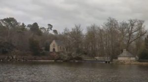 Etang et chapelle de Fontaine-Daniel