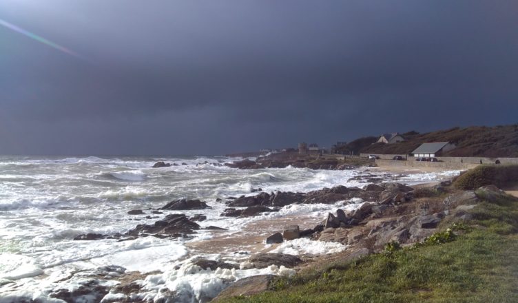 La grande côte à Batz-sur-Mer par temps de grand vent